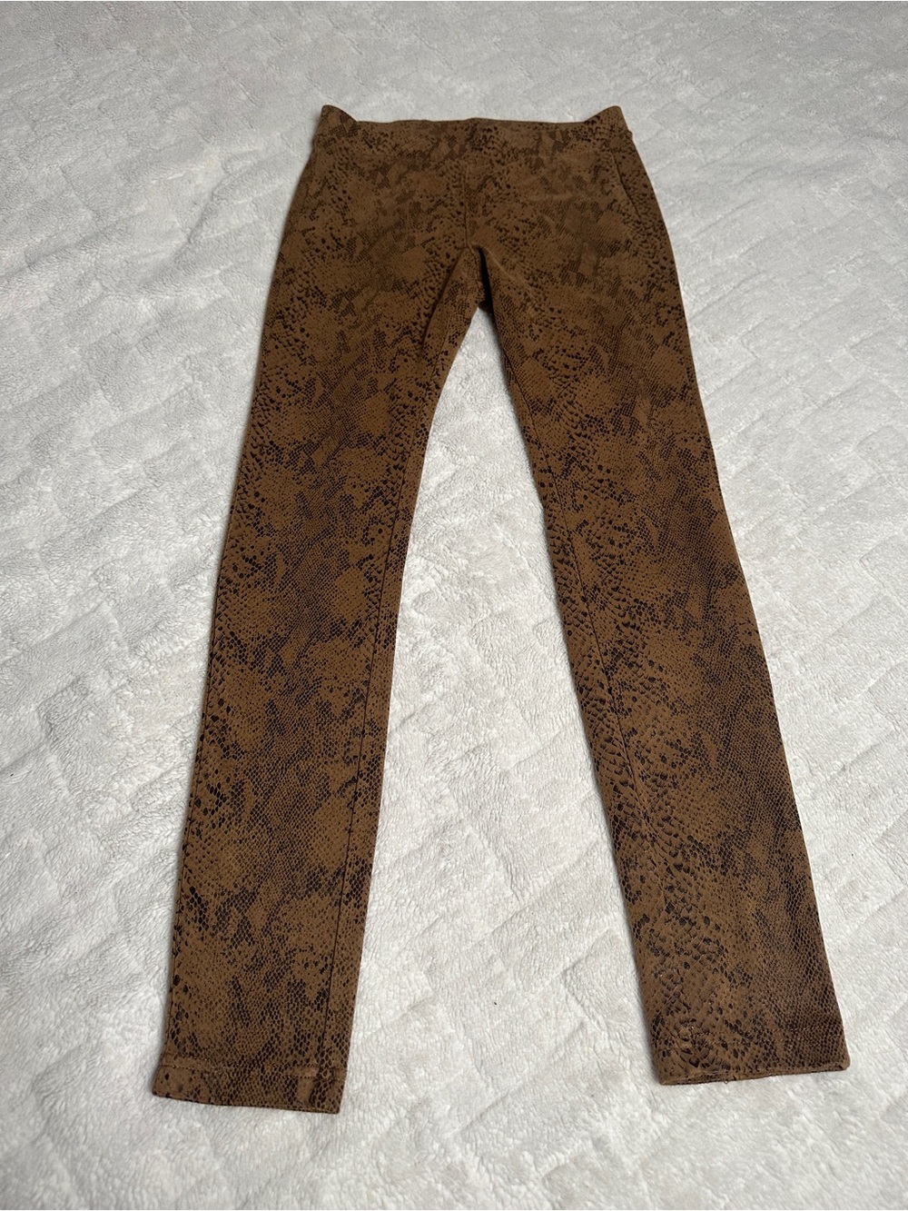 HUE Brown Snake-Print Leggings